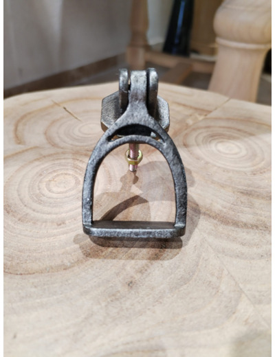 Poignée de tiroir étrier