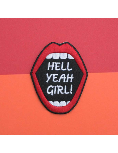 Patch brodé bouche « Hell yeah girls »