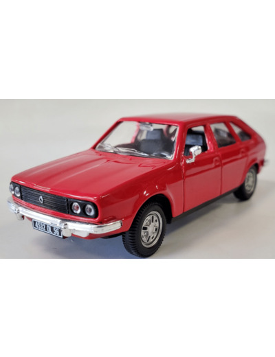 RENAULT 30 ROUGE NOREV 1/43 AVEC BOITE