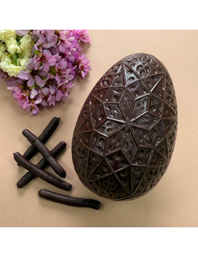 Œuf de Pâques garni – Noir Sao Tomé 64 % et orangettes