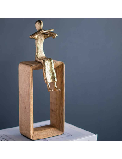 Figurine musicien bois doré 11x11x31cm
