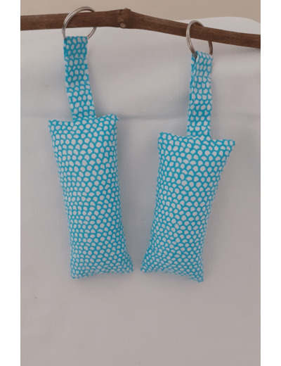 PORTE-CLES TISSU BLEU TURQUOISE ET BLANC