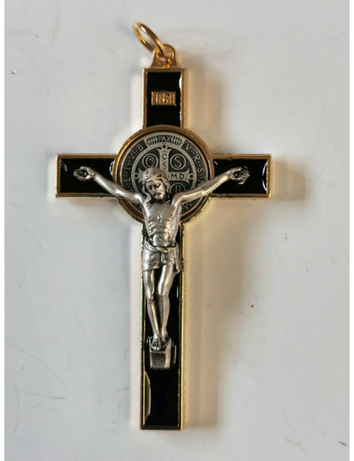 Croix de St Benoît en Métal Doré avec Résine 7,5cm - NOIR