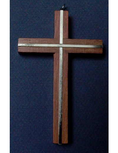 Croix bois incrustée de métal 9x6cm